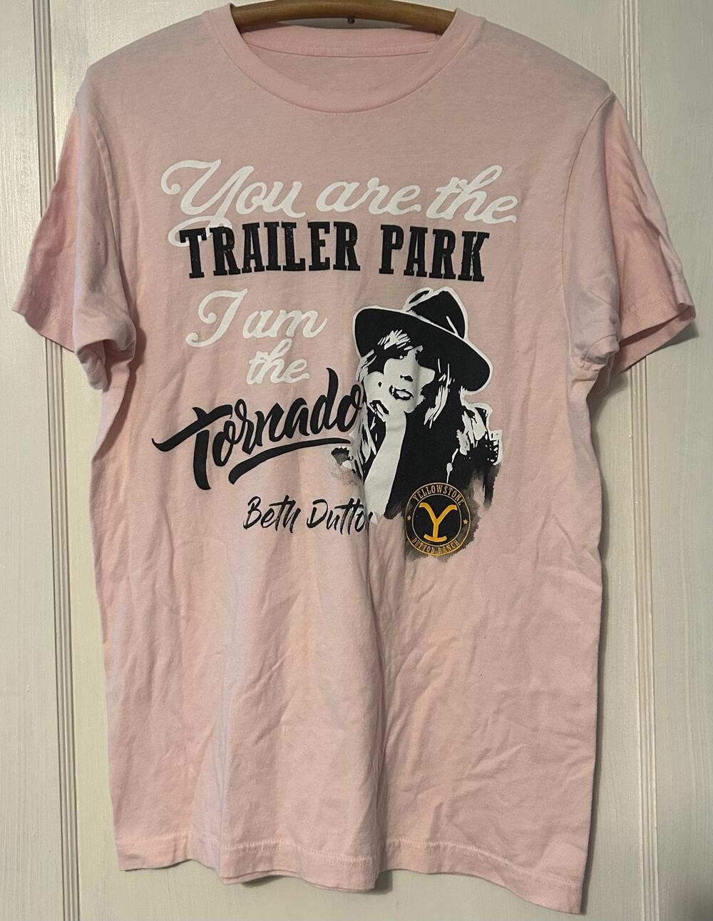 Beth Dutton Yellowstone Quote Shirt Pink Graphic Tee womens Size Medium